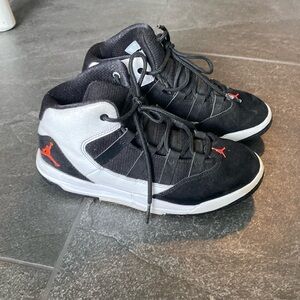 Boys Nike Air Jordans. Size 2Y. Good condition.